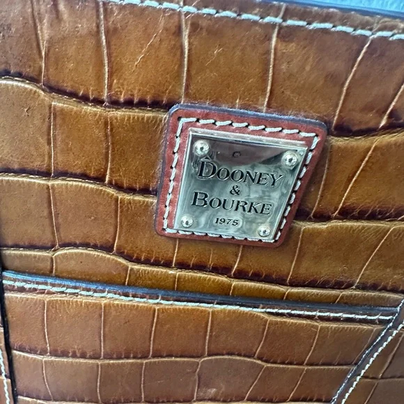 Dooney & Bourke Croco Lexington Shopper Classic Neutral Handbag - Picture 5 of 15